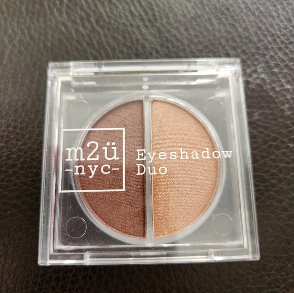 M2Ü M2U NYC COBBLE HILL Eyeshadow Duo brand new - Picture 2 of 4